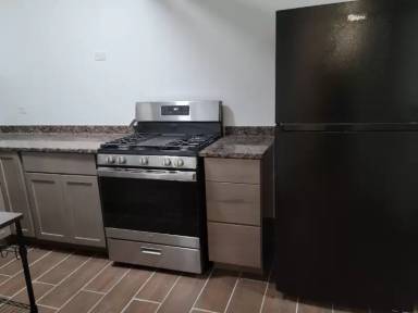 Main picture of 5024 S Prairie Ave