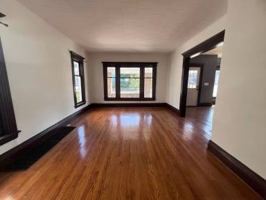 Main picture of 425 Fuller Ave SE