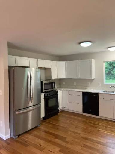 Main picture of 793 Robertson Dr