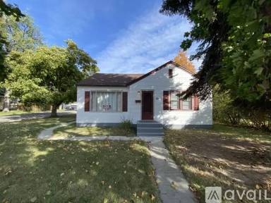 Main picture of 800 S 4th St