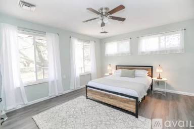 Main picture of 905 Little Bay Ave
