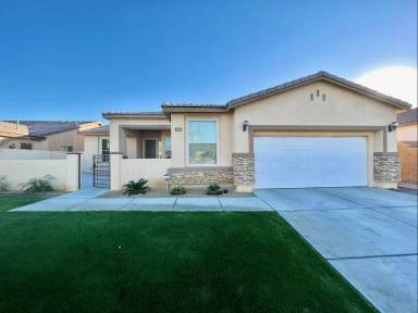 Main picture of 81125 Avenida Fayelynne