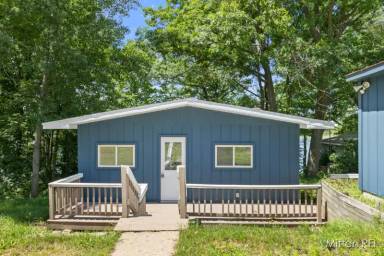 Main picture of 13029 Heights Rd