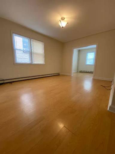 Main picture of 948 Broadway