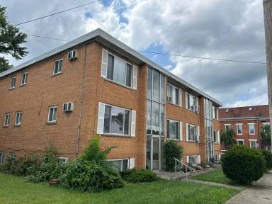 Main picture of 325 Pike St