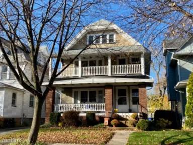 Main picture of 1208 Saint Charles Ave
