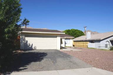 Main picture of 52601 Avenida Navarro