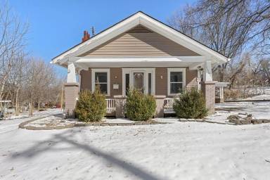 Main picture of 1609 S Vermont Ave