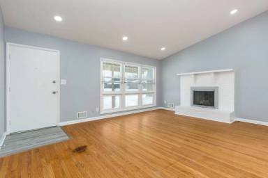 Main picture of 3704 Greenwich Rd