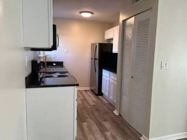 Main picture of 168 Fox Hill Ln