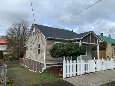 Main picture of 217 S High St