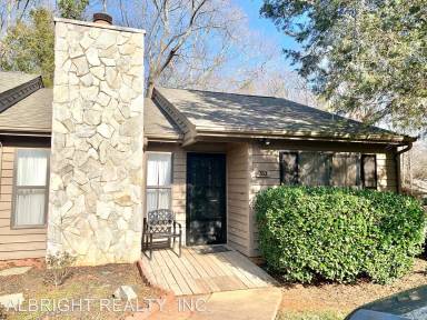 Main picture of 352 Sweetgum Dr