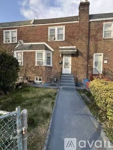 Main picture of 328 Pfeiffer St