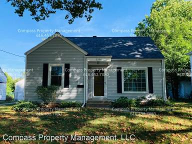 Main picture of 2236 Foster Ave NE