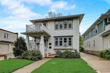 Main picture of 2262 N 65th St