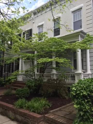 Main picture of 2222 Park Ave