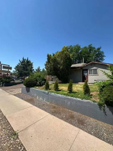 Main picture of 2131 8th Ave