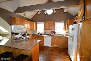 Main picture of 42 Brainerd Rd