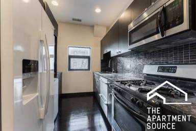 Main picture of 206 W Division St