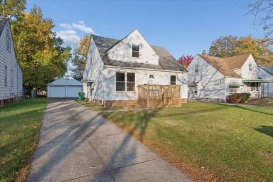 Main picture of 5732 E 141st St
