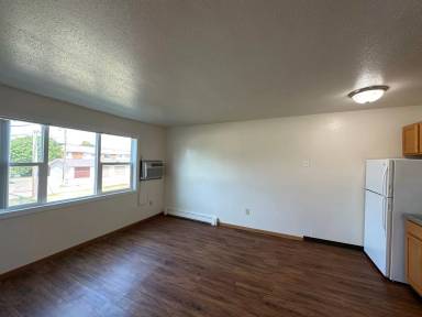 Main picture of 2105 5th St NW