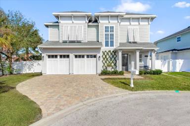 Main picture of 255 41st Ave S