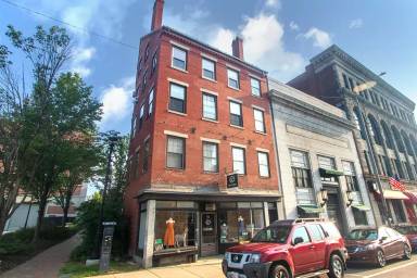 Main picture of 93 Washington St