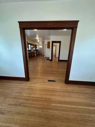 Main picture of 2037 8th Ave