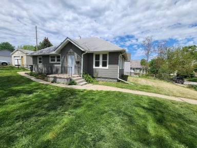 Main picture of 5062 S 39th Ave