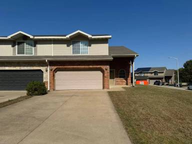 Main picture of 125 139 Hickory Rdg