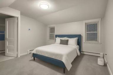 Main picture of 32 Major St