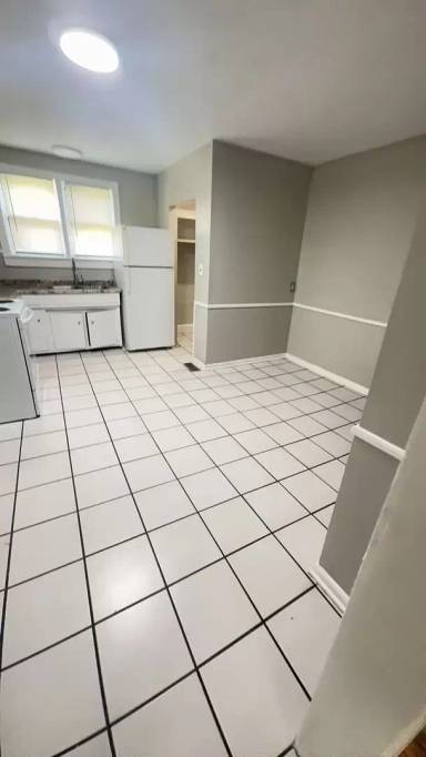 Main picture of 2918 S Vine St