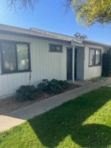 Main picture of 932 W 7th St