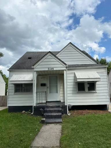 Main picture of 21148 Panama St