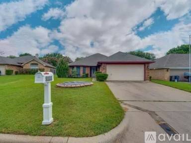 Main picture of 9008 Topperwind Ct