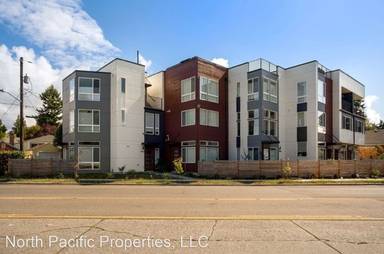 Main picture of 5904 Fauntleroy Way SW