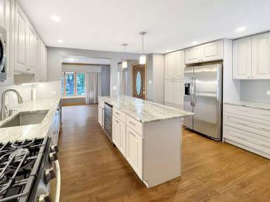 Main picture of 126 N Ashland Ave