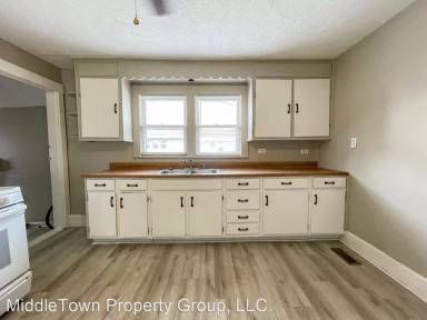 Main picture of 3111 S Pershing Dr