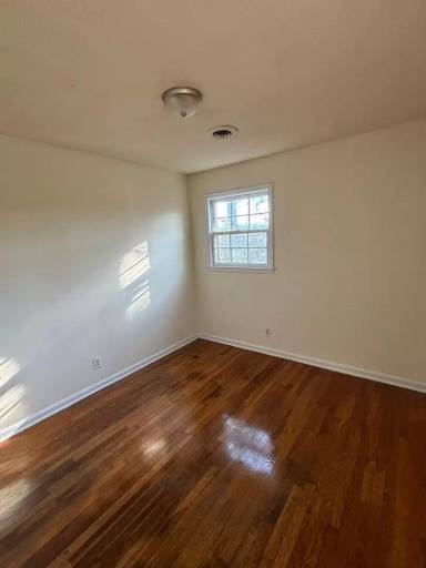 Main picture of 209 Mayfair Dr