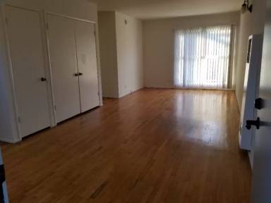 Main picture of 2370 Walgrove Ave