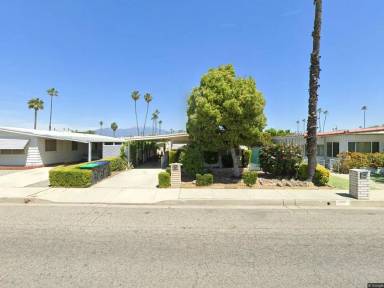Main picture of 780 S Lyon Ave
