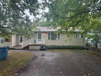 Main picture of 146 Helen St