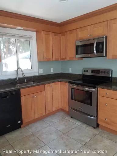 Main picture of 5 Glenwood Pl