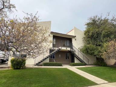 Main picture of 4700 Columbus St