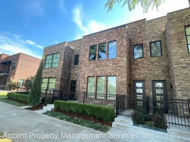 Main picture of 1137 E 7th St