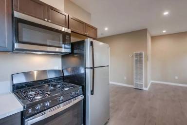 Main picture of 1602 S 38th St