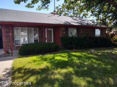 Main picture of 7216 Welton Dr NE