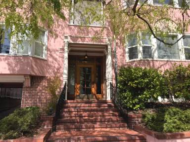 Main picture of 370 Belmont St