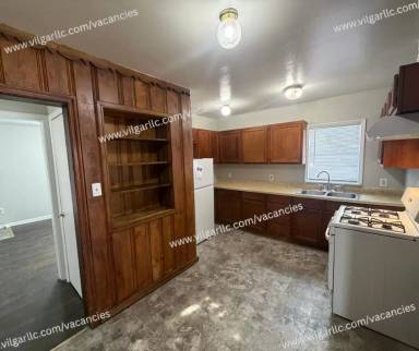 Main picture of 252 Roosevelt St