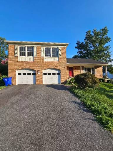 Main picture of 2305 Holly Spring Dr